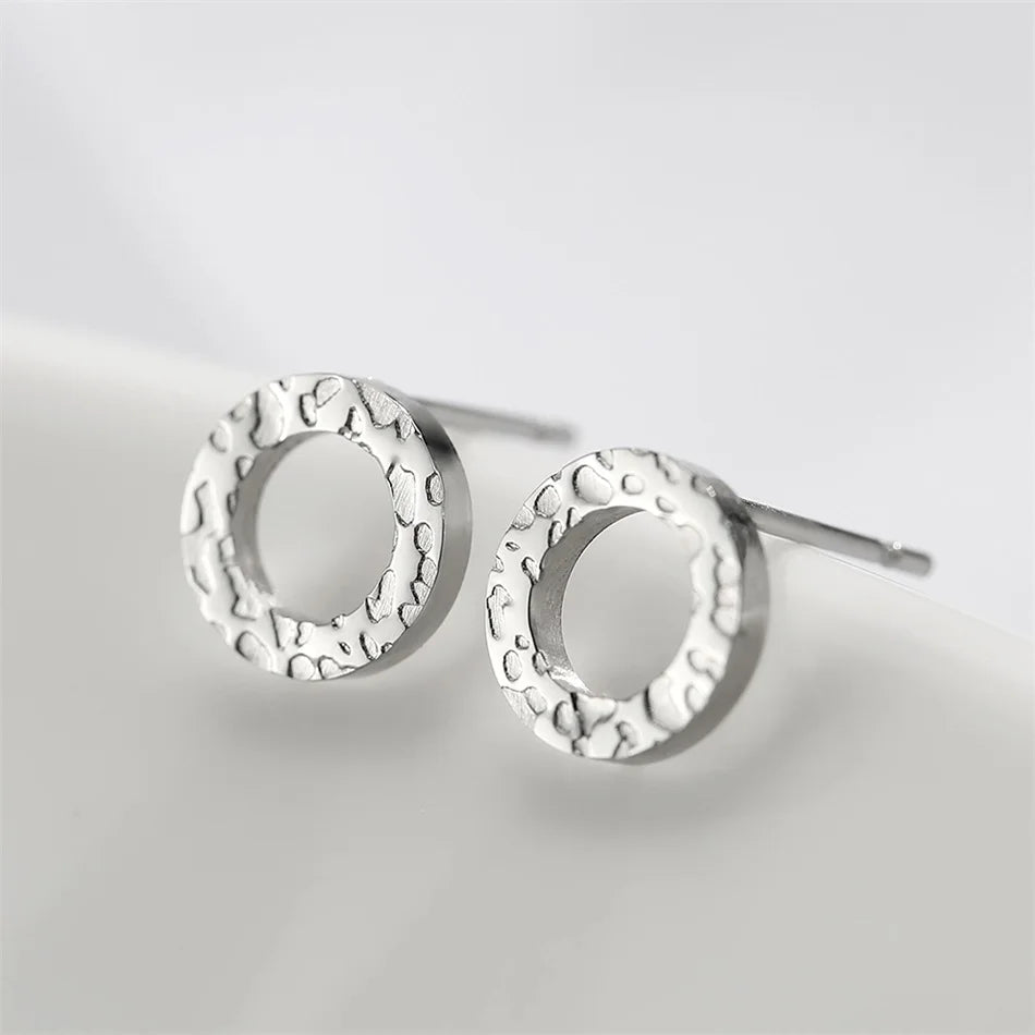 Eterna Circle Minimalist Open Circle Stud Earrings