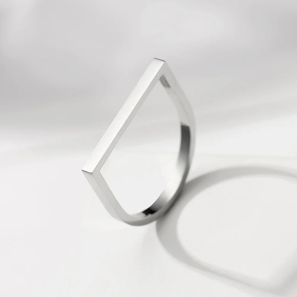 Eterna Edge Minimalist Geometric Bar Ring